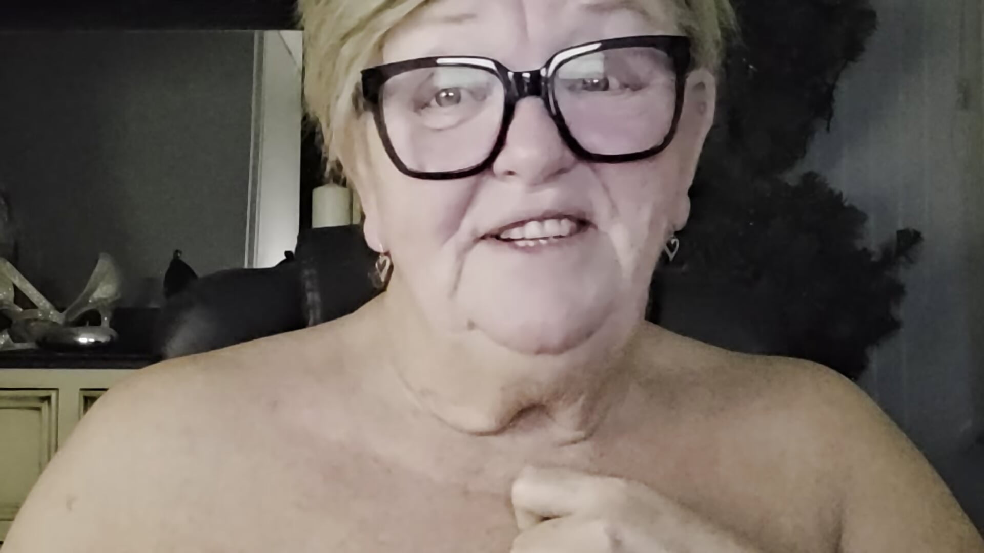 20260209_232815.mp4TOPLESS SPH– BridgetBlueEyes kameramodell videója