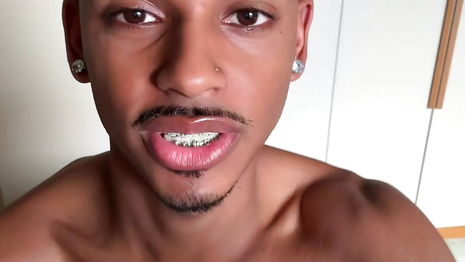 7a103db07b7b423b85d514f26c752770 - video av pretin19cm1 cam model