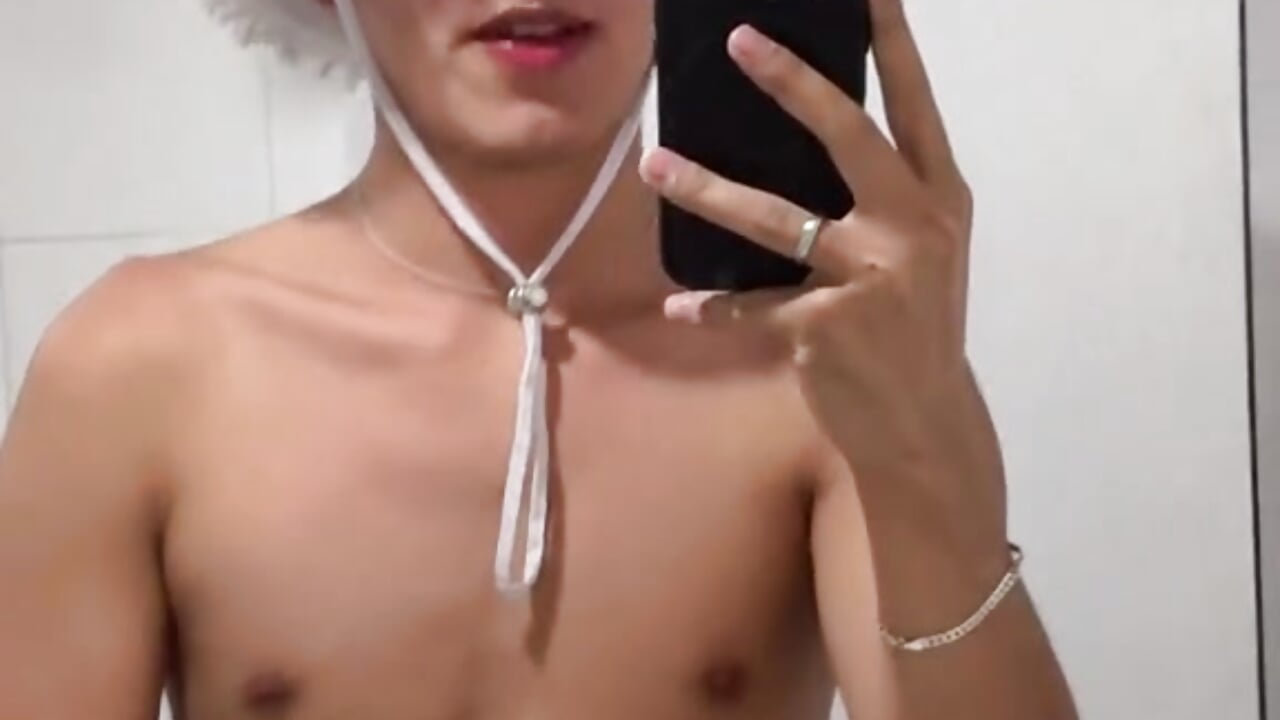 🥰 - відео від вебкаммоделі ryan_snakee