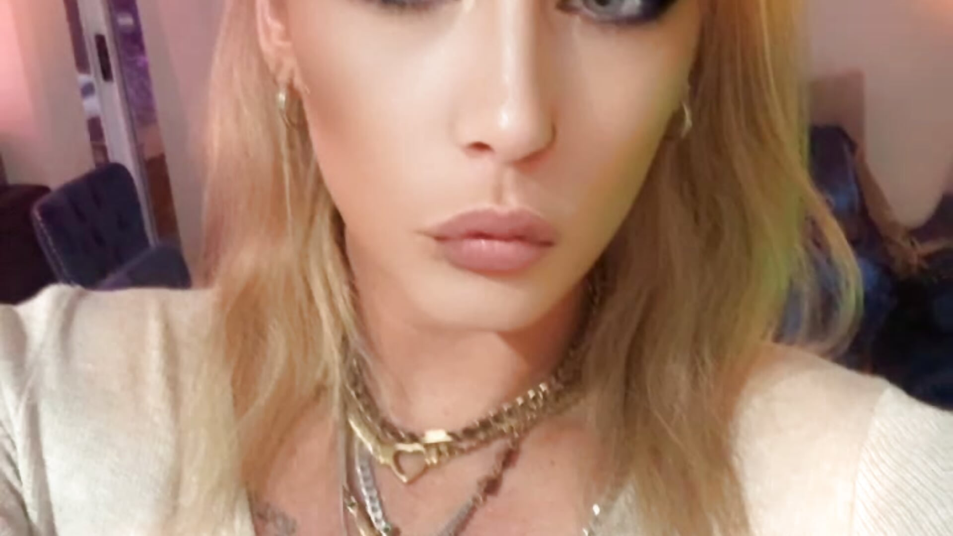 v xxx - فيديو من VANTABLACKXXX موديل الكام