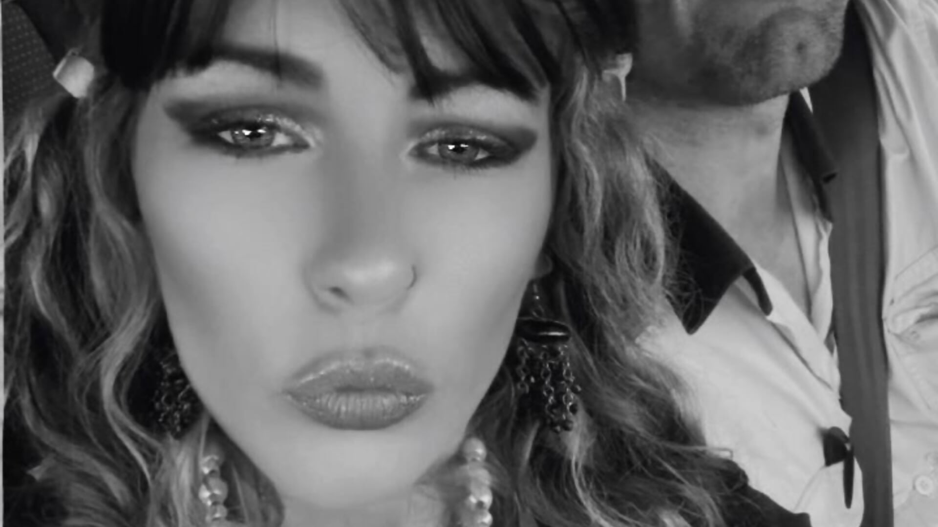 3B15FD40-15F3-43CD-AED7-14B1A2E0FA7D - video by VANTABLACKXXX cam model