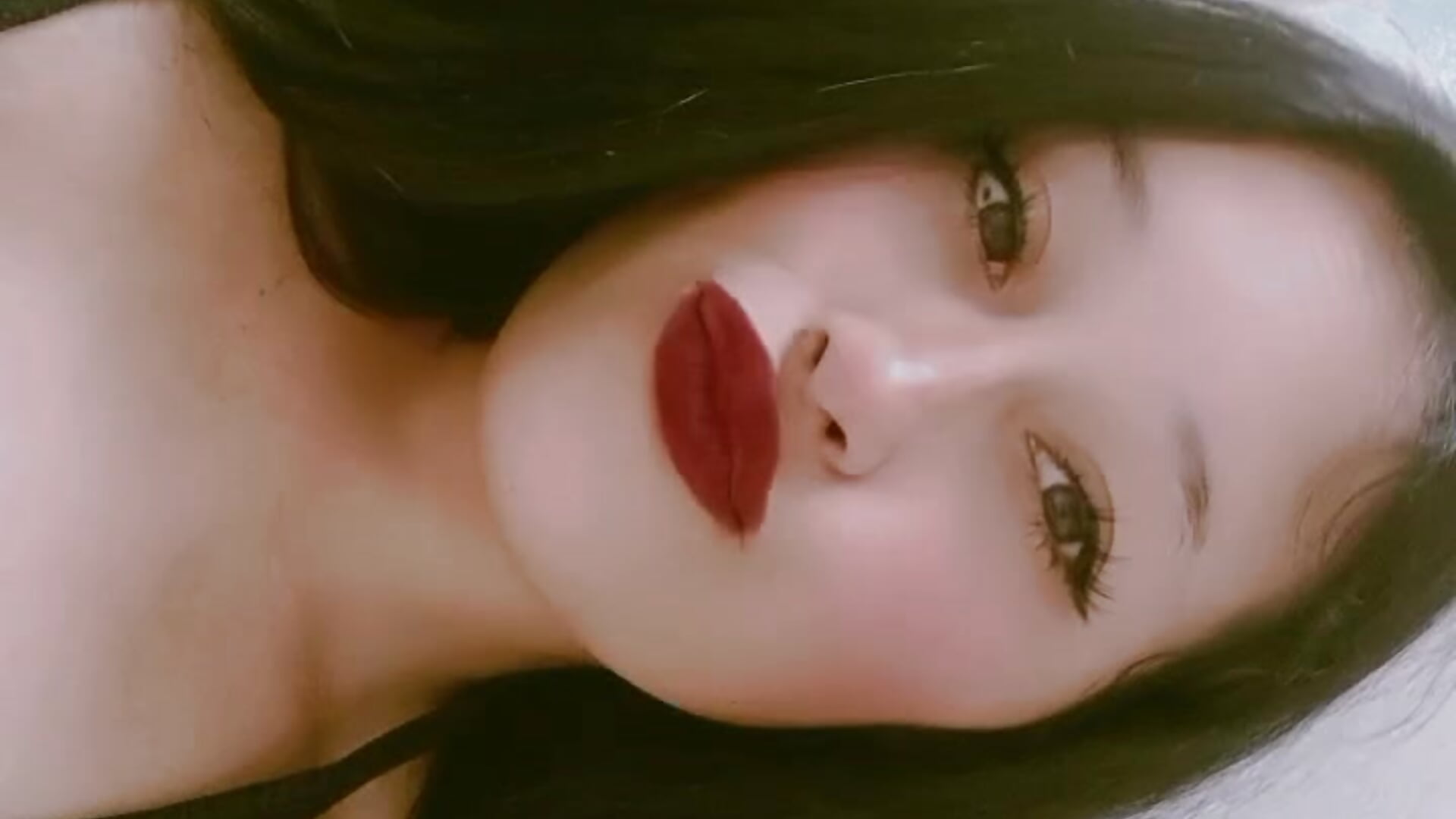 Nini - NICOLI98 adlı kamera modelinin videosu