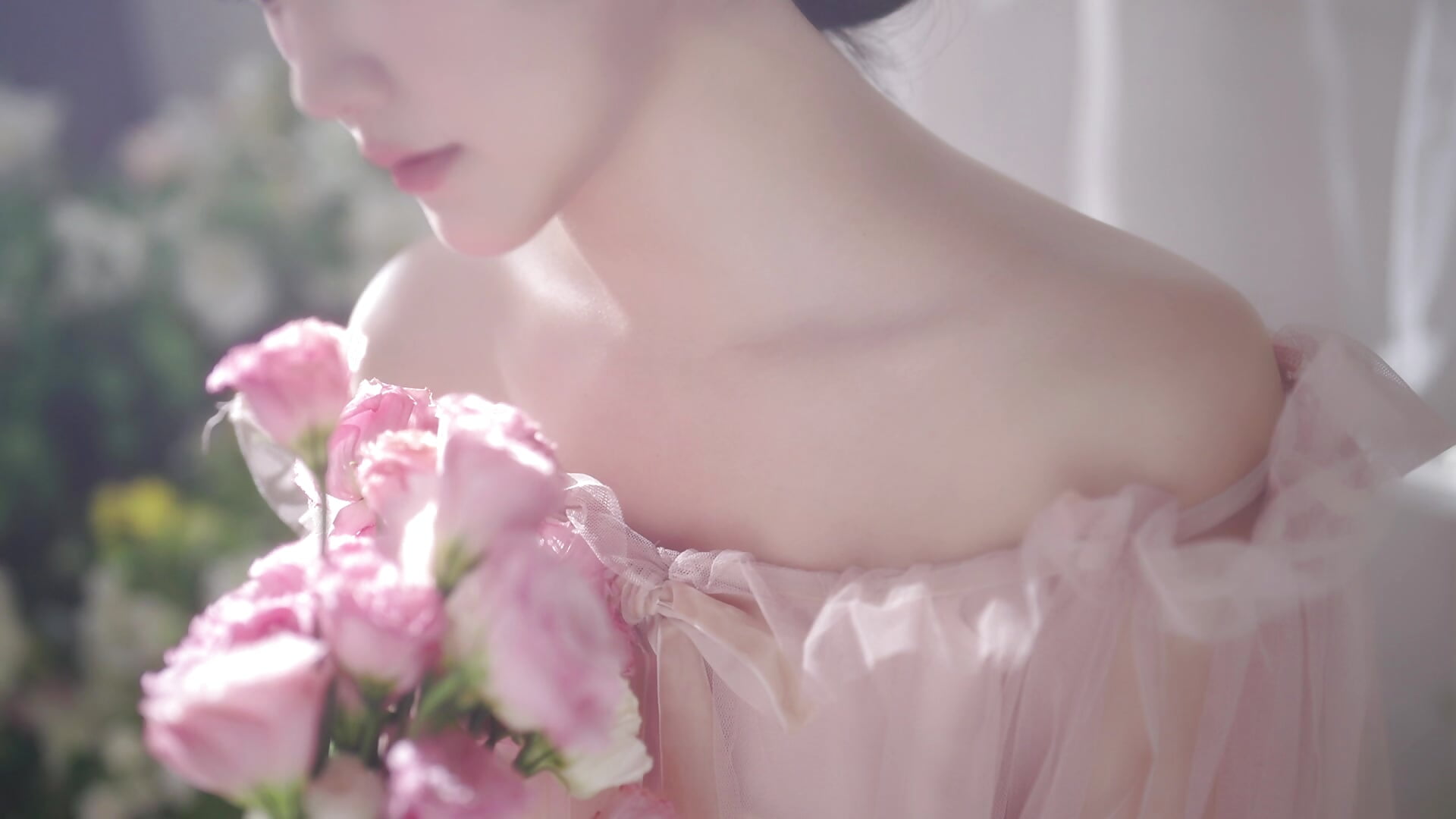 不亏待每一份热情 - video by Shining-Elle cam model