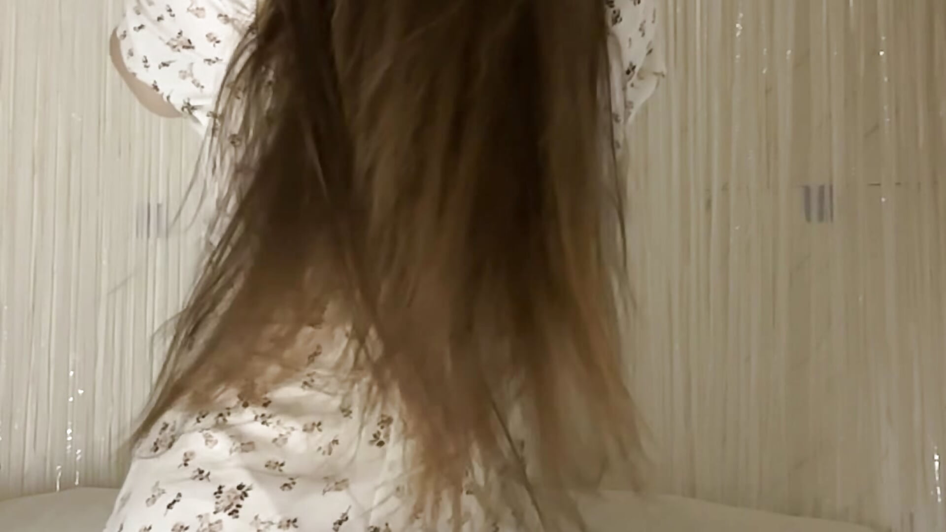 Well, this is a very romantic and sexy video. - فيديو من Helgamunn موديل الكام