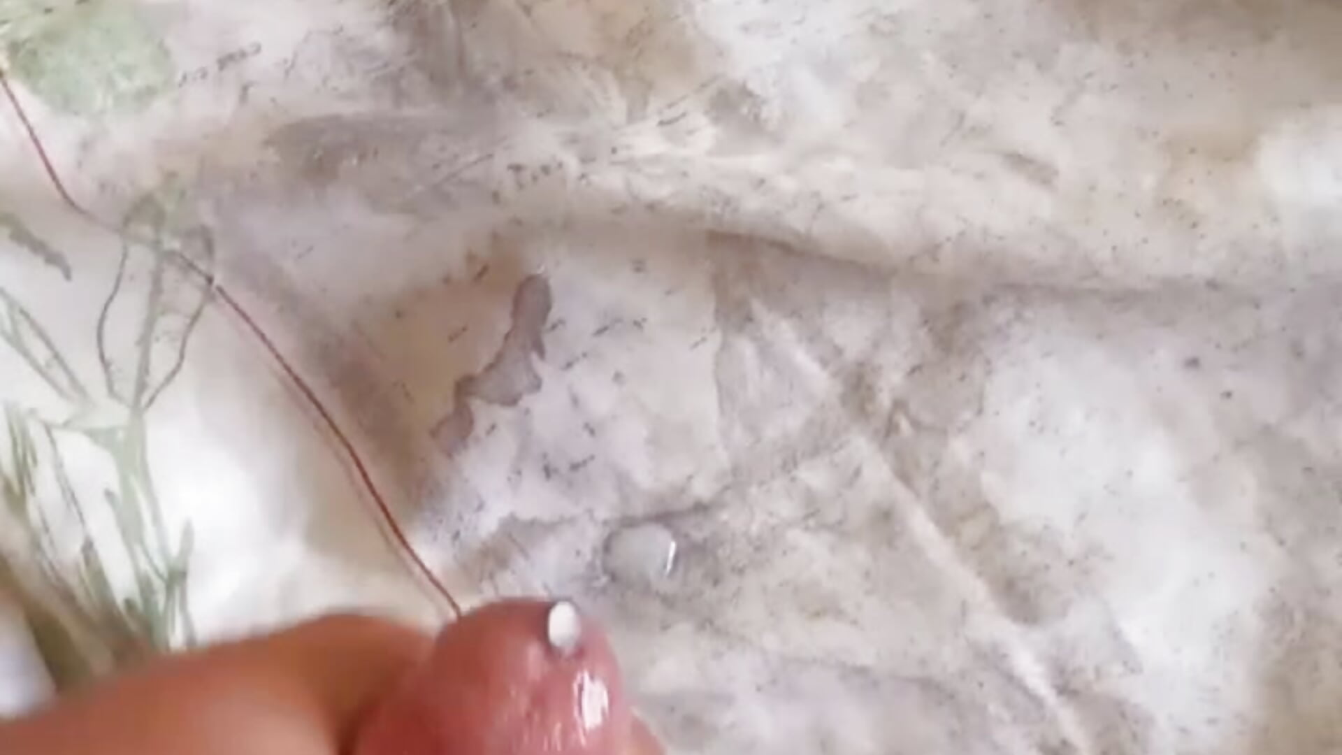 Bursting a nut - فيديو من Mkhothiwesibumbu موديل الكام