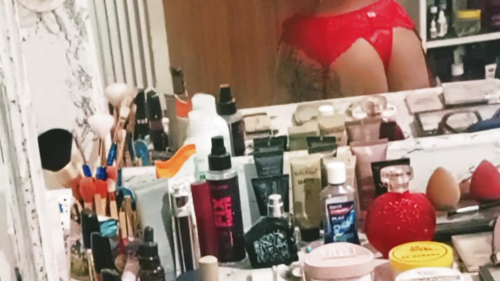 1000200219 – video af QuartoFechado cam-model