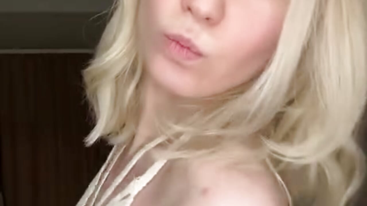 cutie dance - video by LovelyMiu cam model