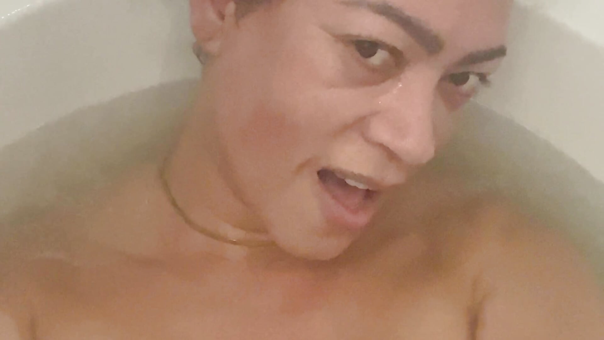 Spying my books in the bath