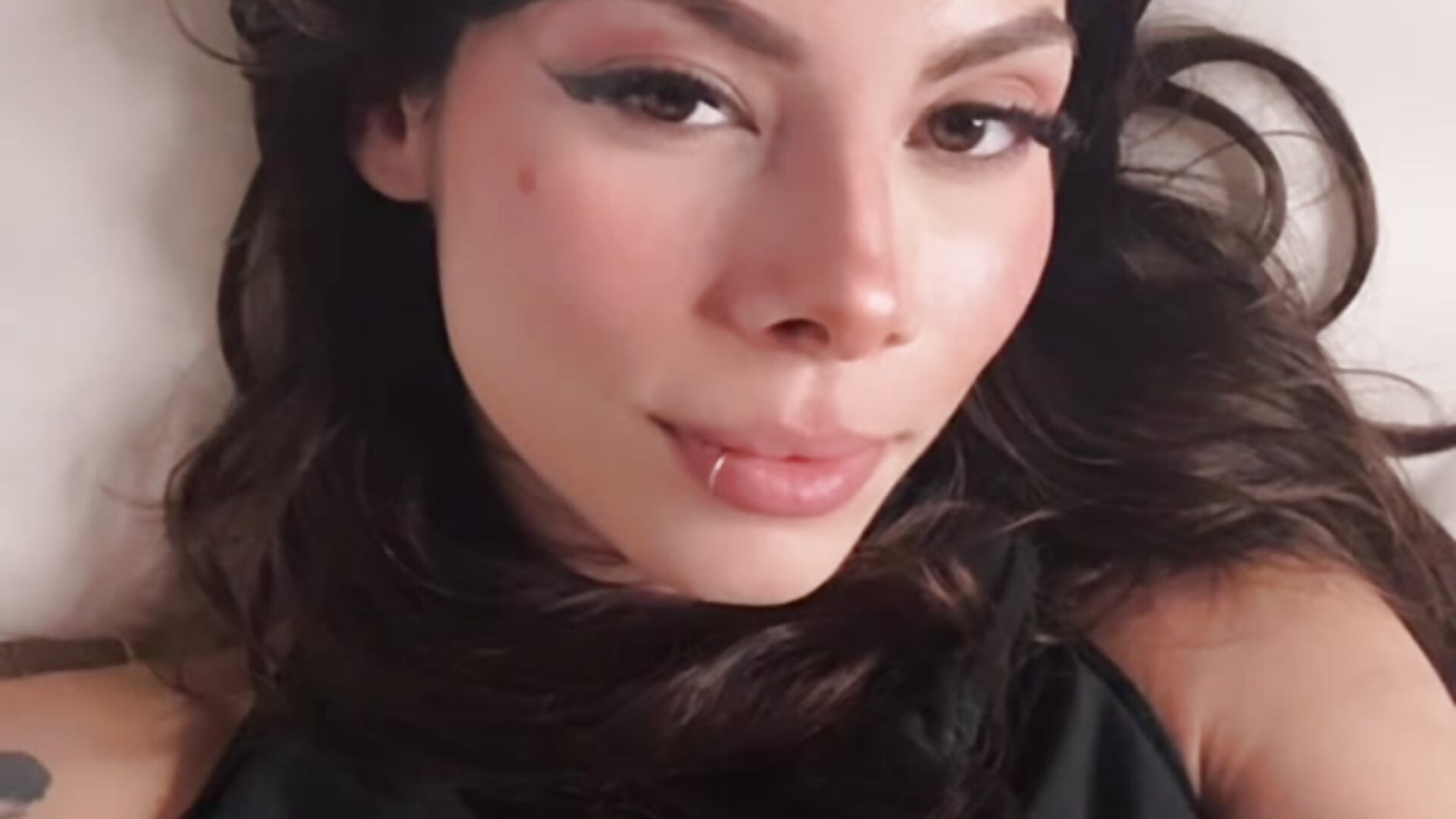 🌼 - video by Love_969 cam model