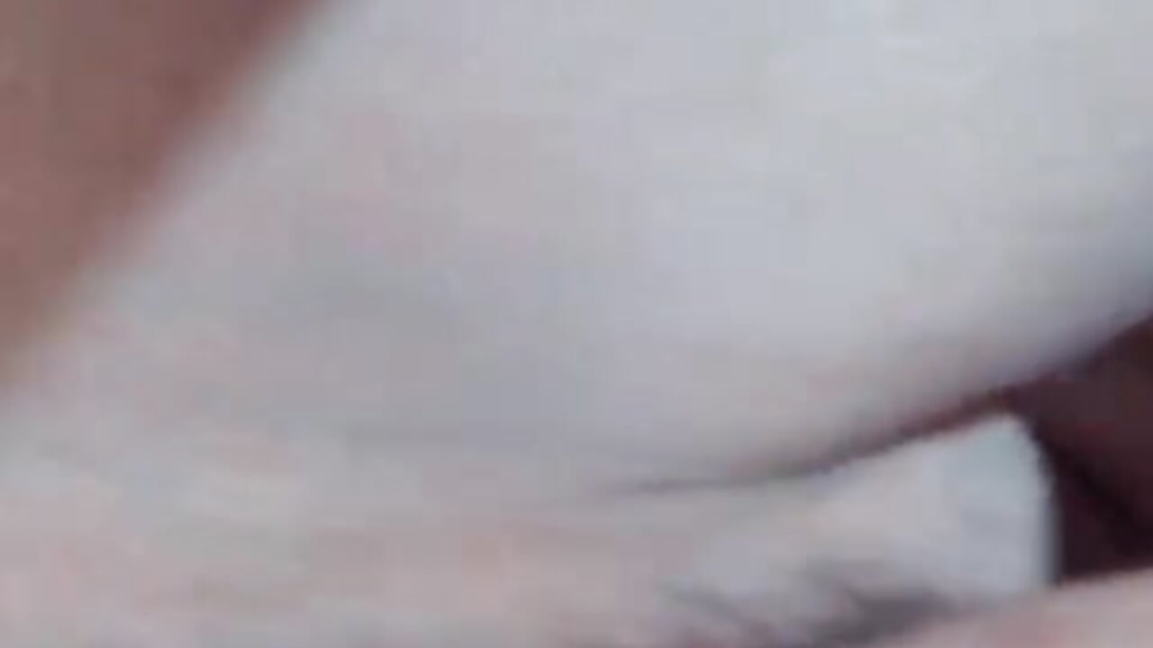 Red mi - video by Isalove99 cam model