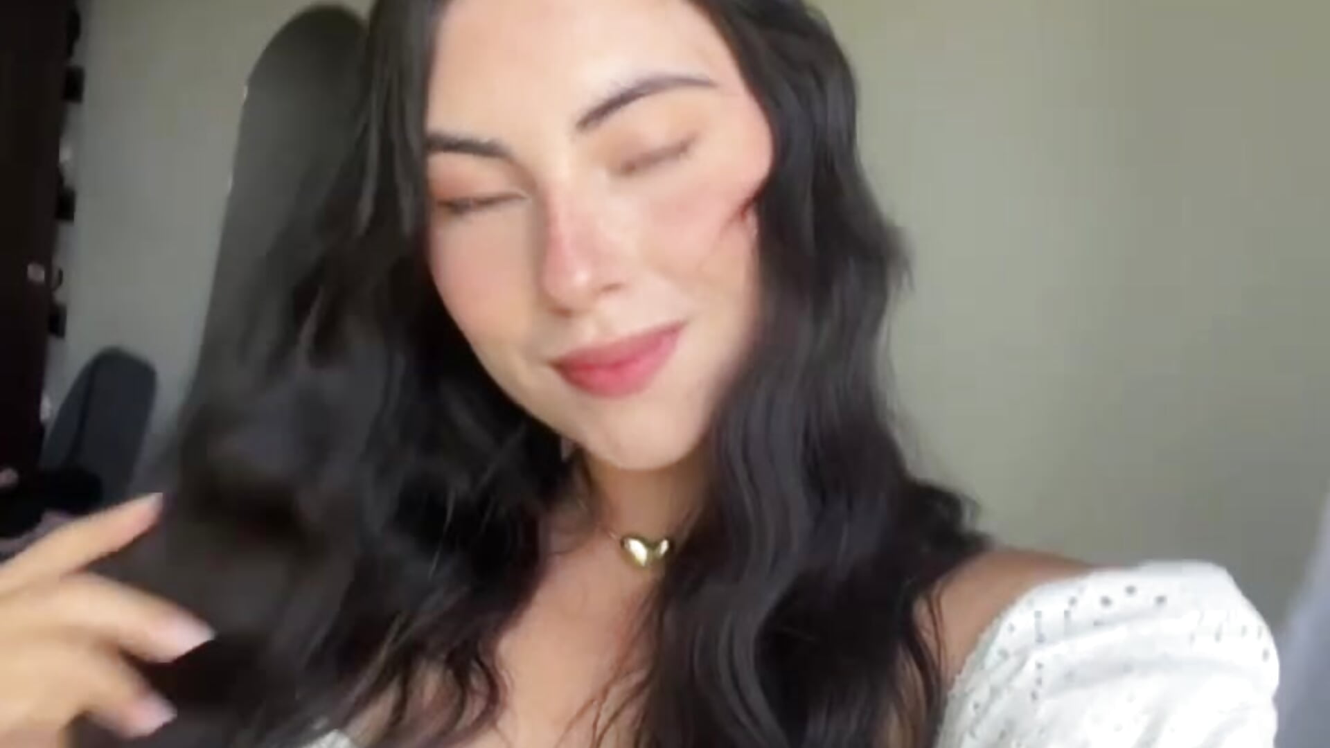 Me 💙 - video by IsabellaSweet__ cam model