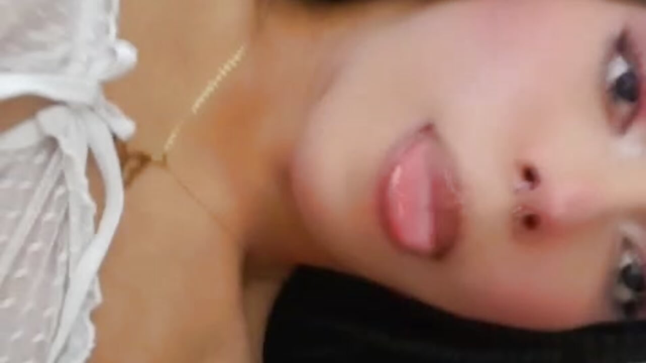 👑BEAUTIFUL SMILE KENDALL👑 - video by BEAUTIFUL_TWINK_COUPLE cam model