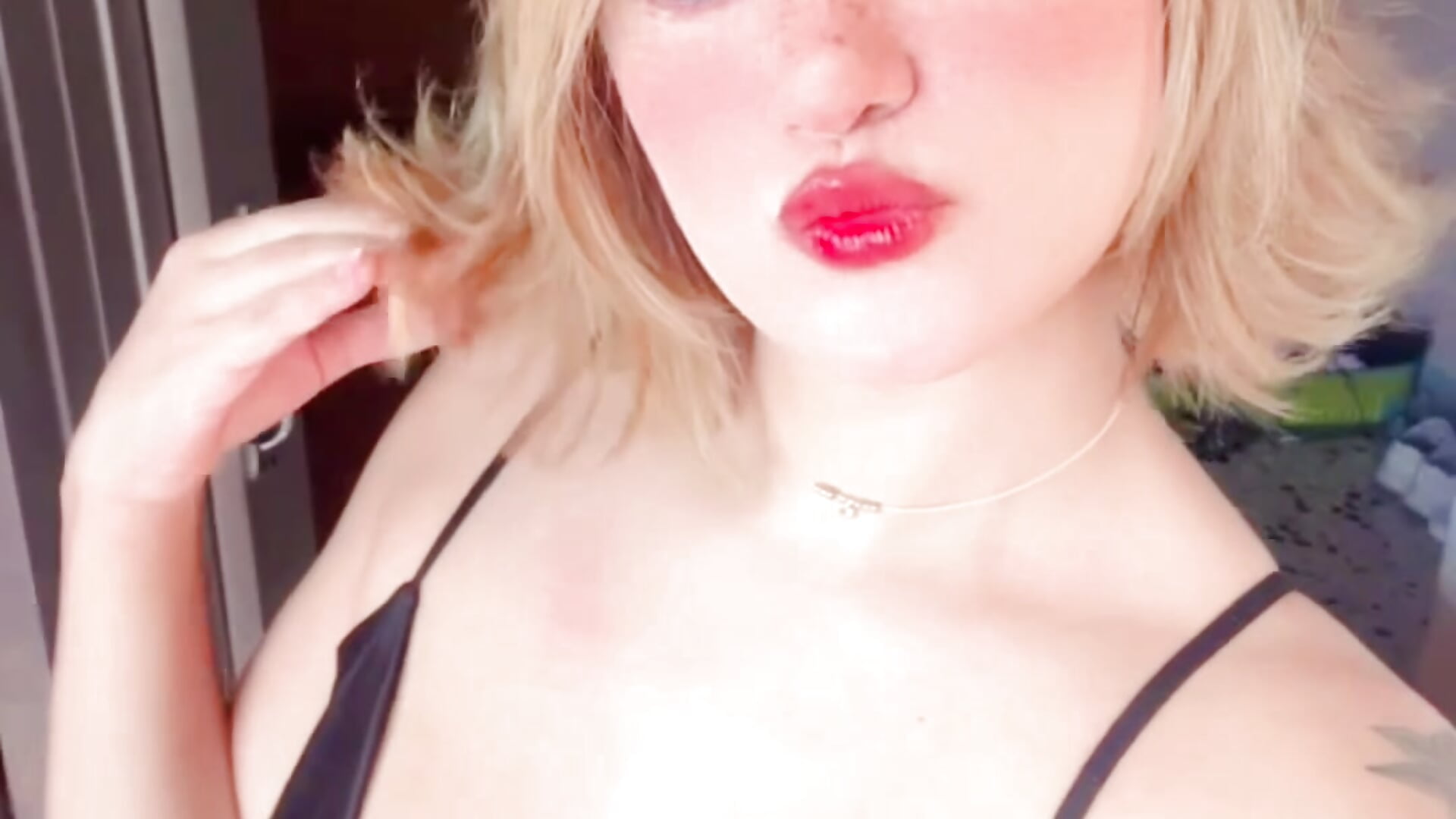 rico día ☀️🥵 – video modela na kameri baby_boom777