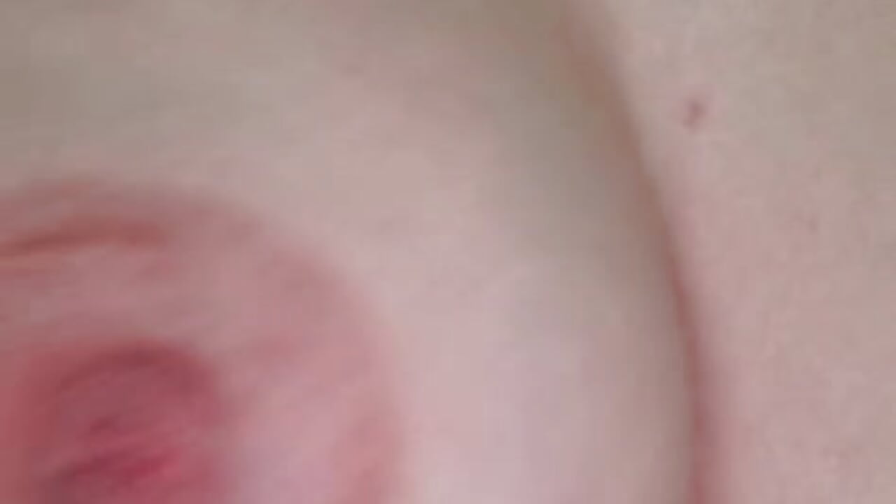 Boob's play tease - vidéo du modèle de showcams No_mercy_couple2