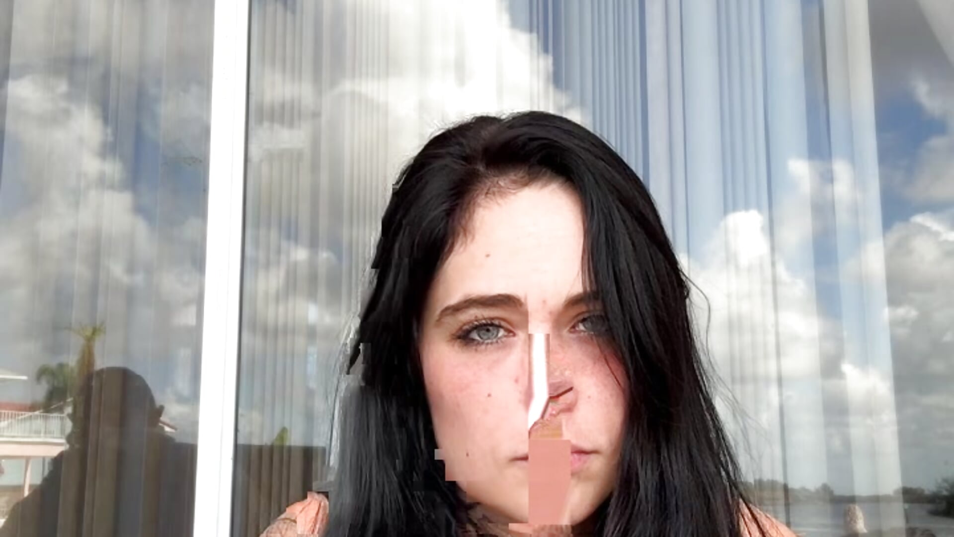 miniskirt outside w no panties - vídeo de la modelo de cam ahungkittykat