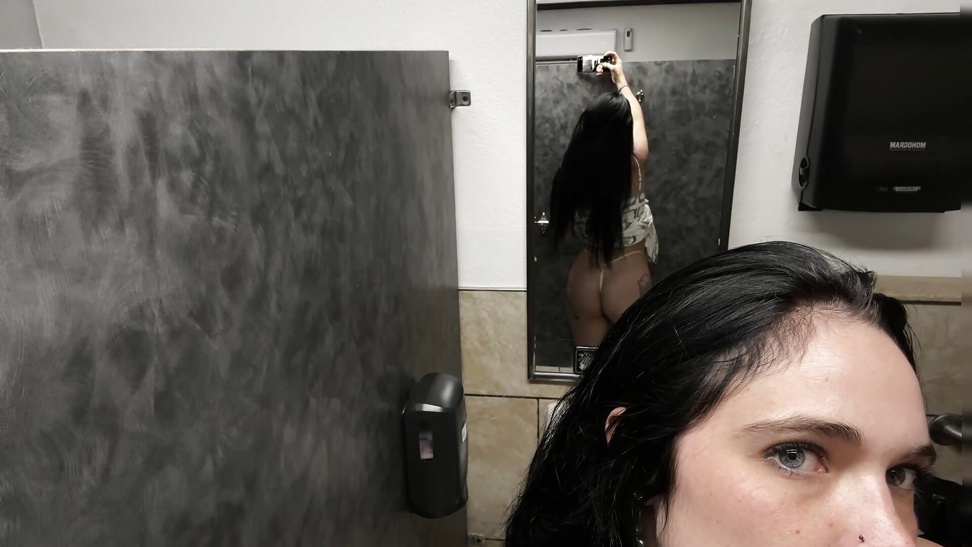 bar nudes part 2