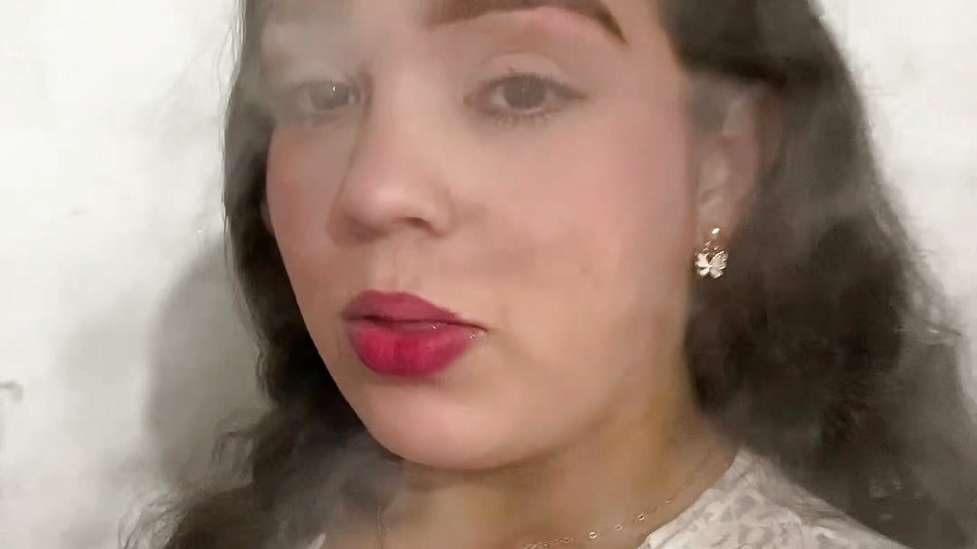 A lot of smoke! - video di Emely_pregnantt modella di cam