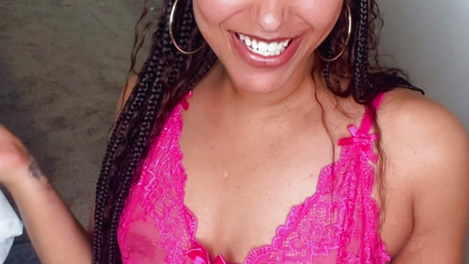 Welcome to Emeralds World - فيديو من Jamalyce موديل الكام