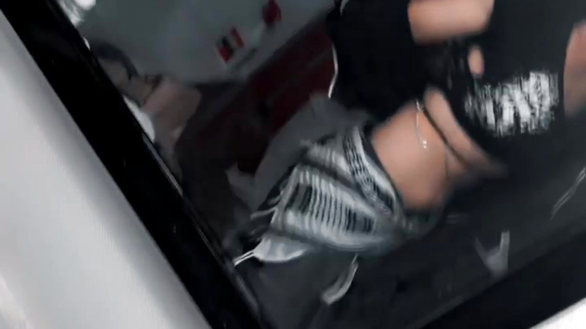 ips-76829397-498F-4064-BB59-7DFCC71D9F7A.mov - clip cu danis808 model videochat