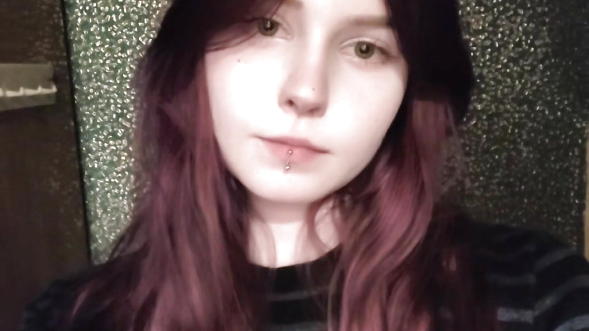 🪽 - video by Julia_Anis cam model