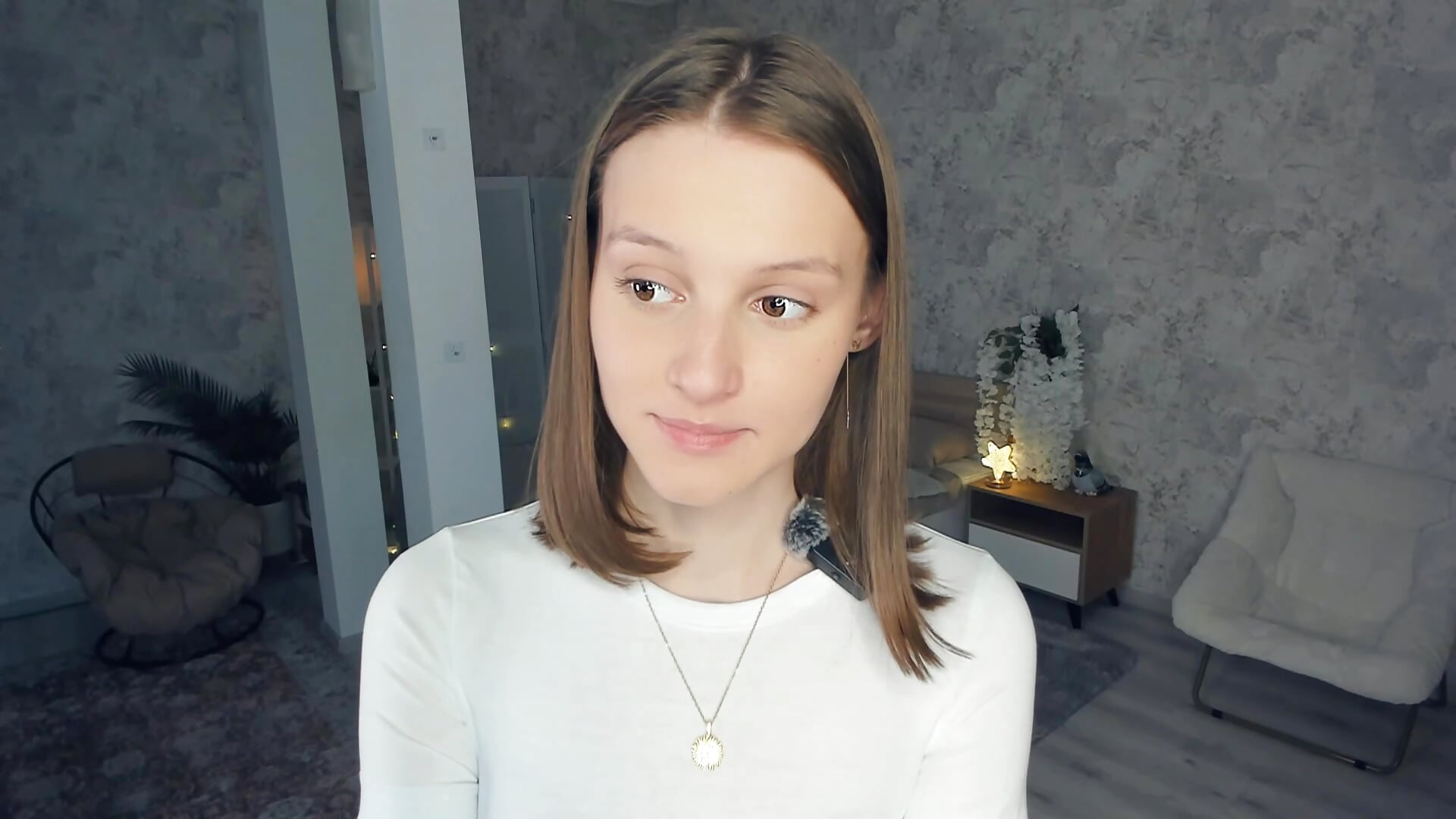 2026-02-21 16-57-50 - video của người mẫu cam LianneBynon