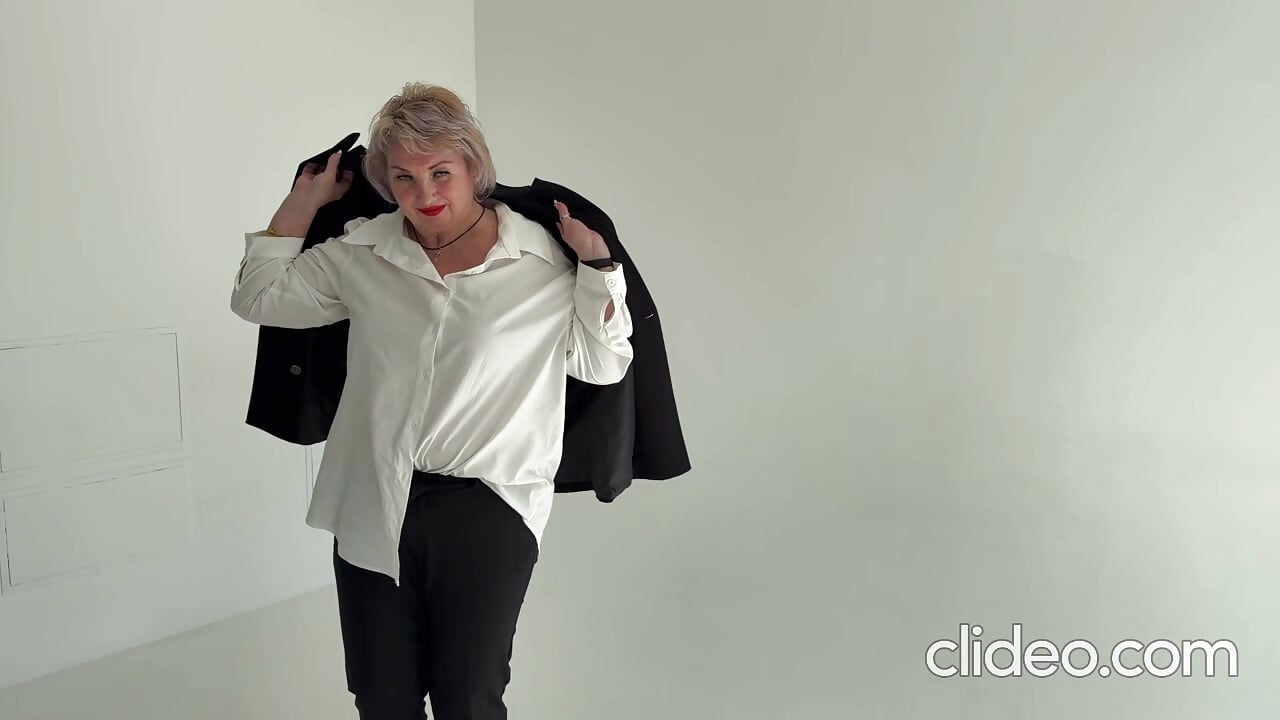 fall in love - video by RenataDaster cam model