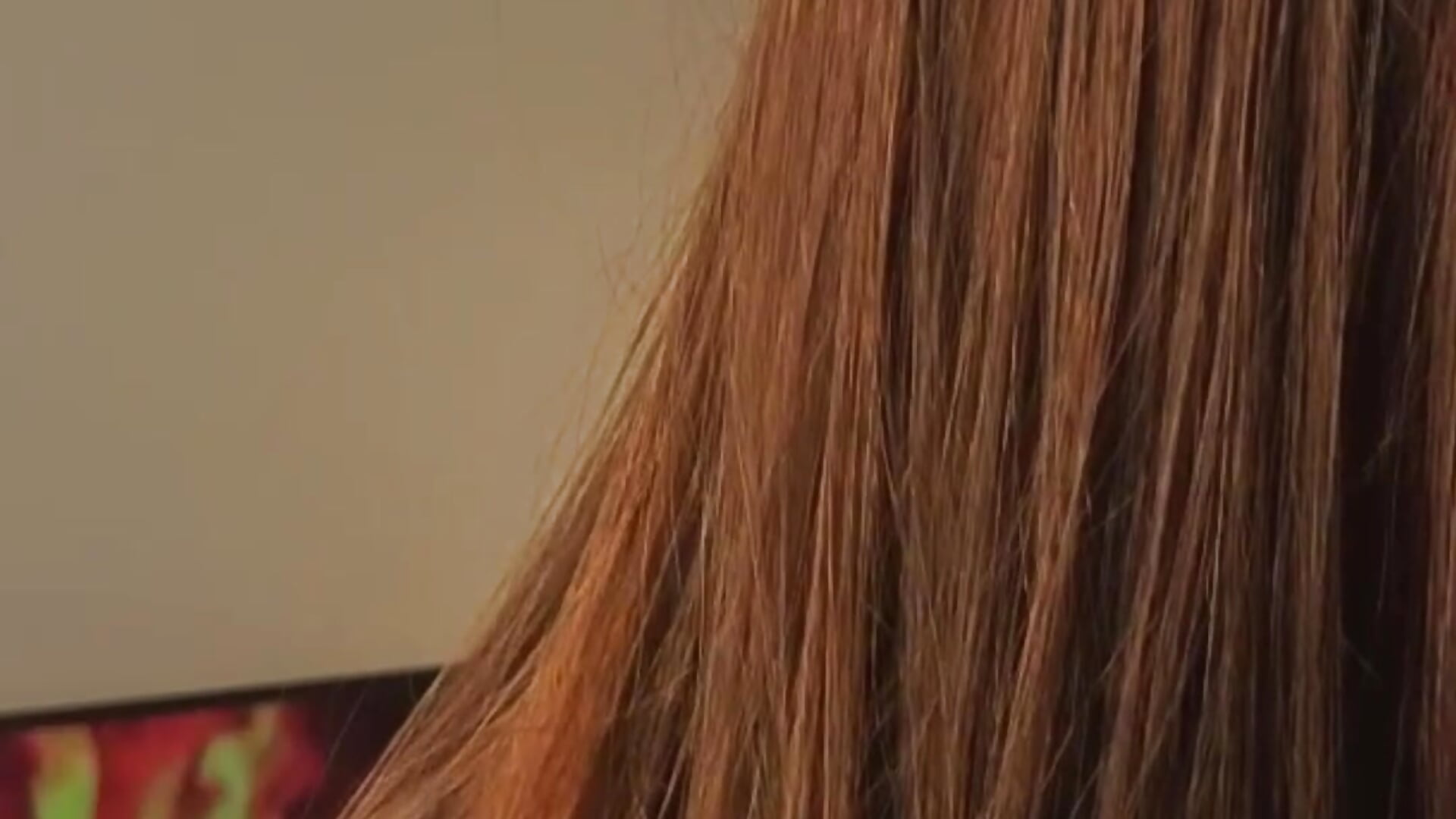 How long do you think it took me to grow my hair this long?🤐😜 – video modela na kameri MeiLiscio