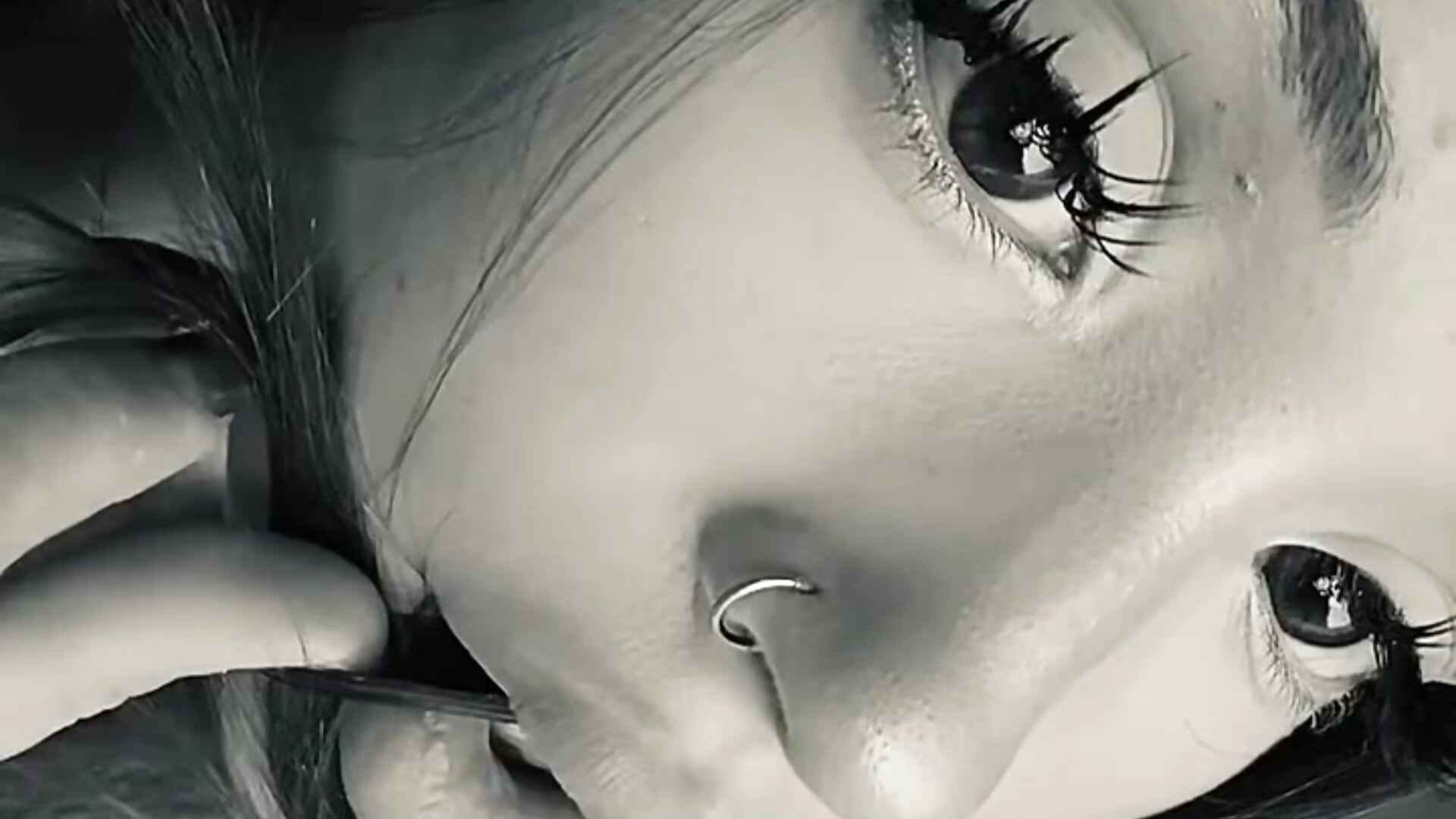 I'm making faces－カメラキャストのCarmenScottの動画