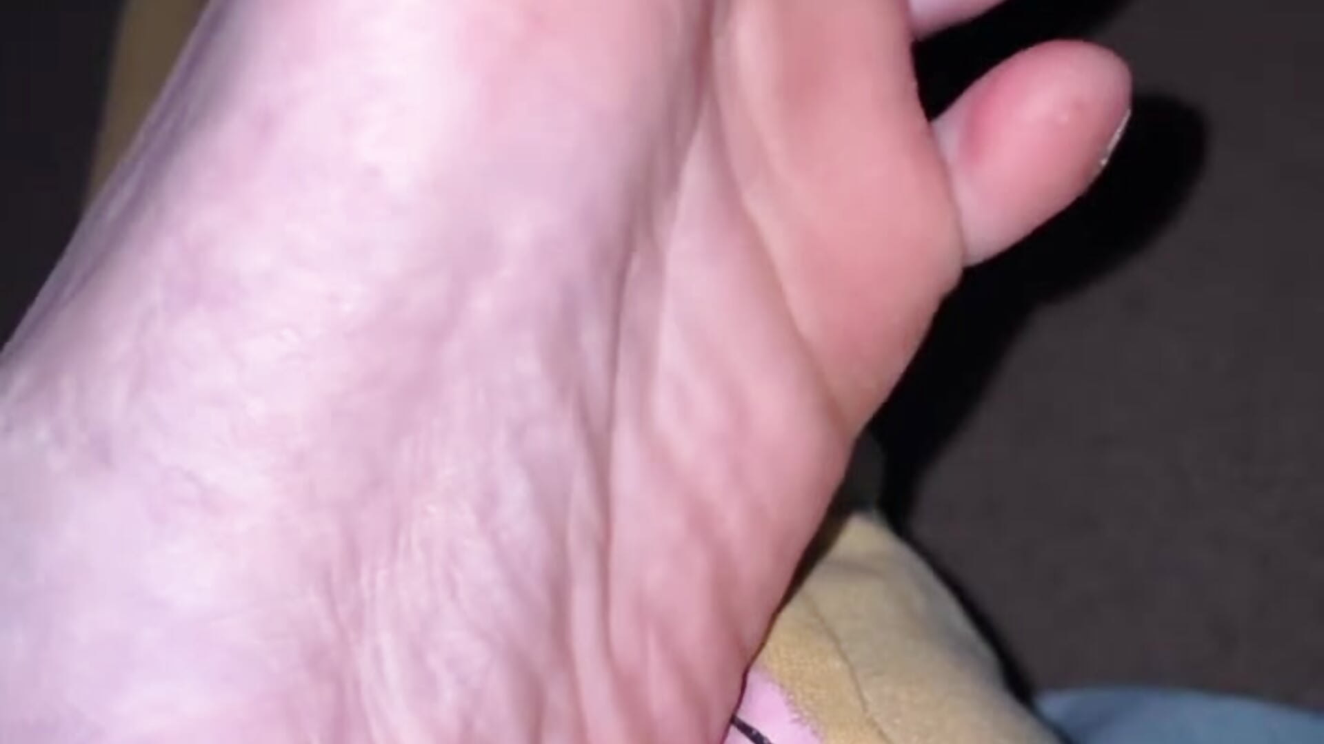 Foot fetish – video od webkamerové modelky sweetandspicy2026