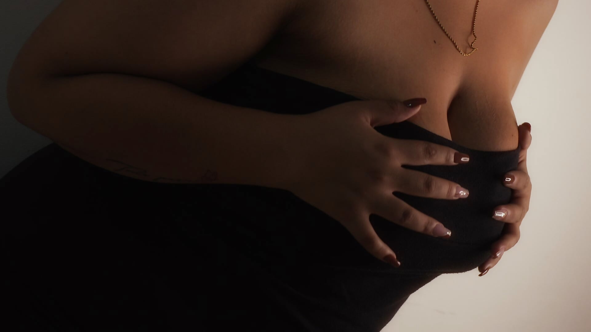 Do you want a little more of me? - video van Emma-Willow cam-model