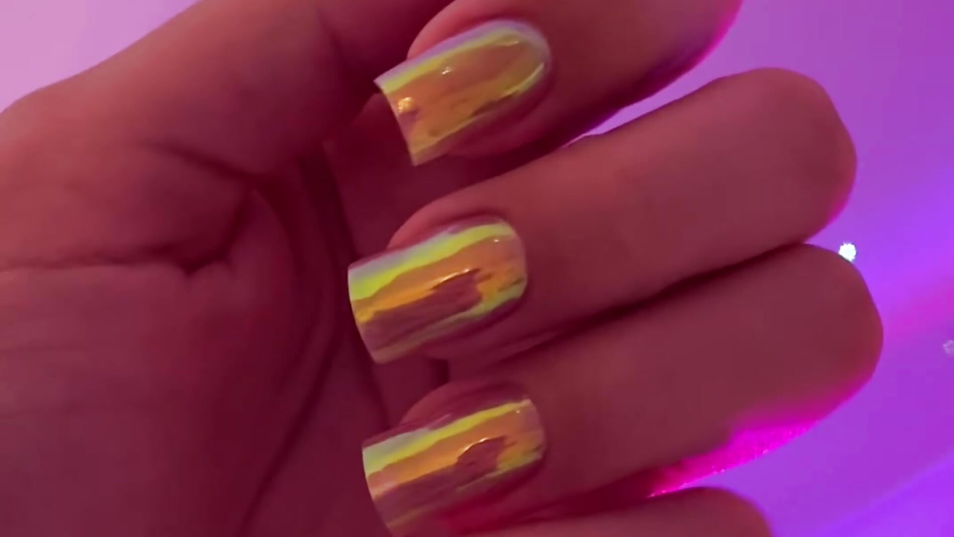 new nails 💅🏼 - video by LinalilKitty cam model