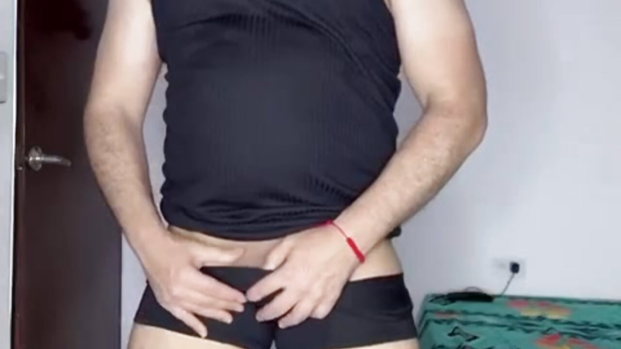 LATINO HORNY - clip cu AxelNoval model videochat