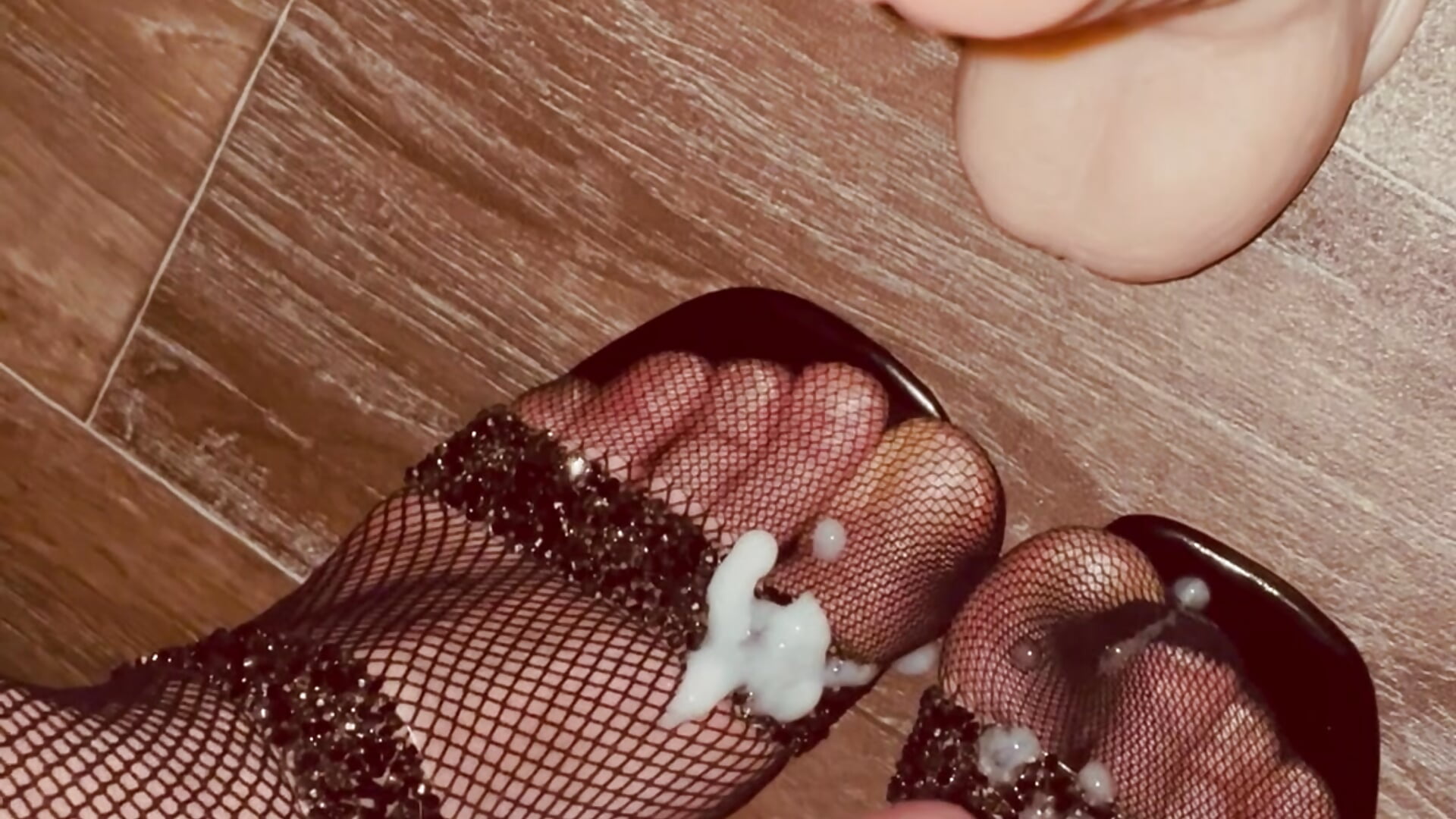 Cum on my Feet 💦👠👣👣👠💦– VelvetFeetXoXo kameramodell videója