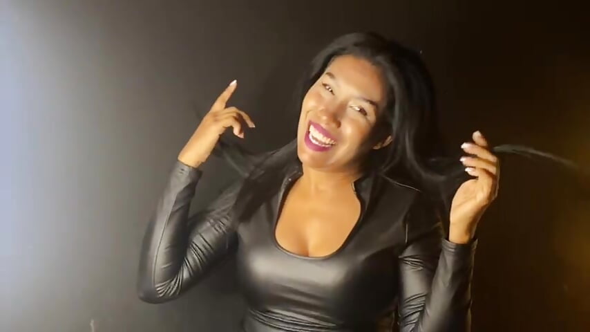 hey ✨ - video by osyrismartina cam model