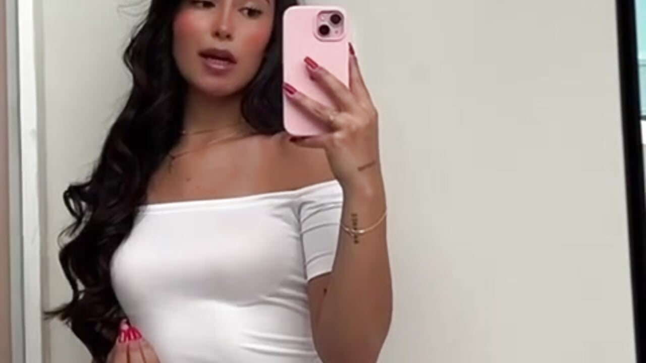 Sexy - video di MAVI_EC_ modella di cam