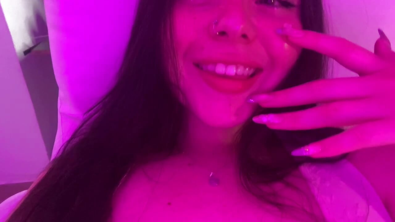 😏😏💜 - فيديو من Raven_sweeteyes موديل الكام
