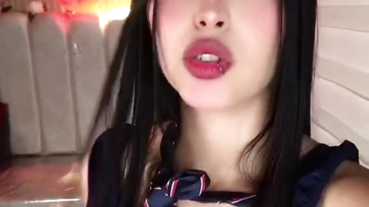 "Kiss me again, wildly..." ✨ - video van Perla_lovely_ cam-model