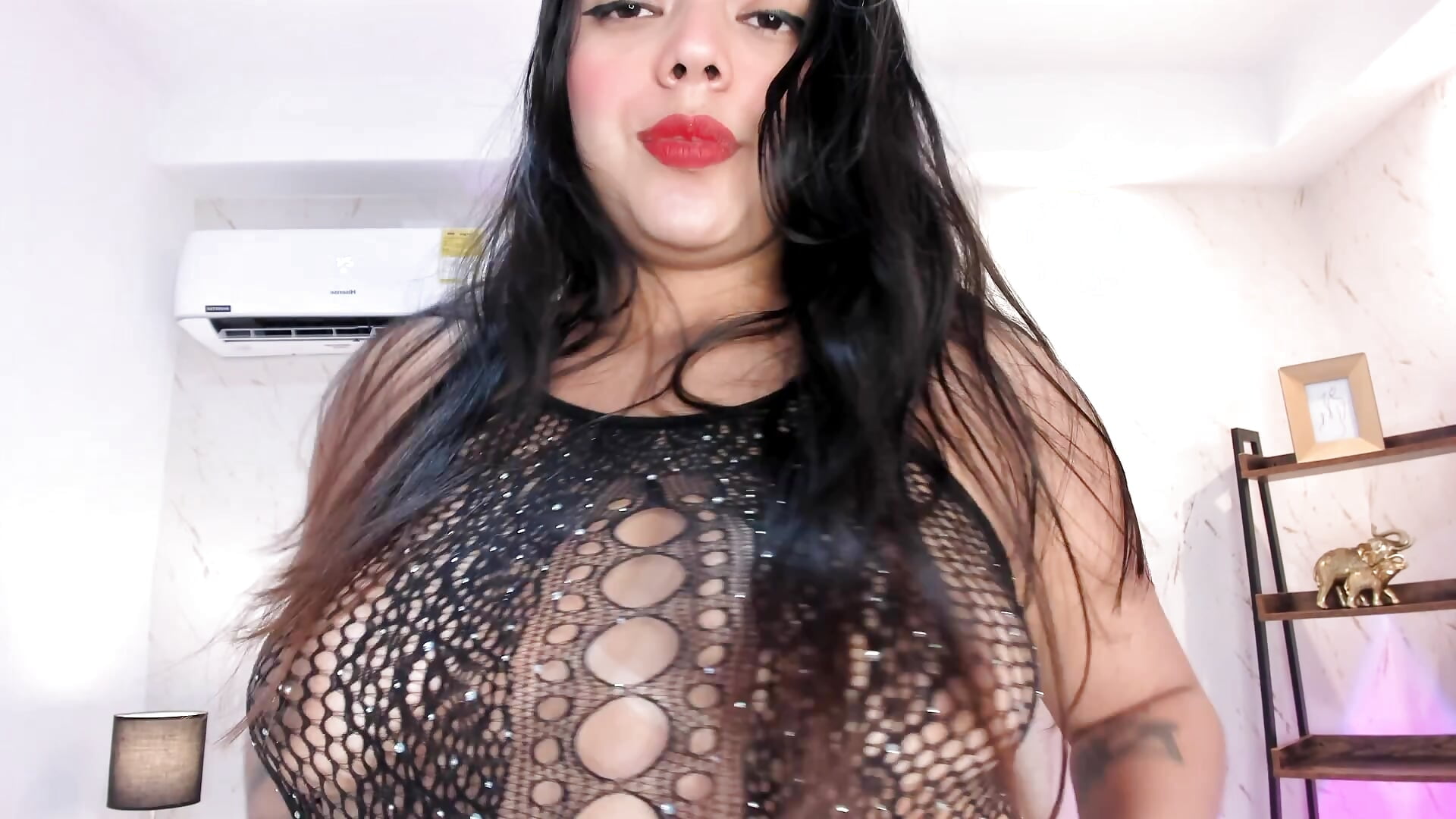 IT'S TIME FOR FUN - Vídeo de ViolettaRousee_, modelo de vídeos