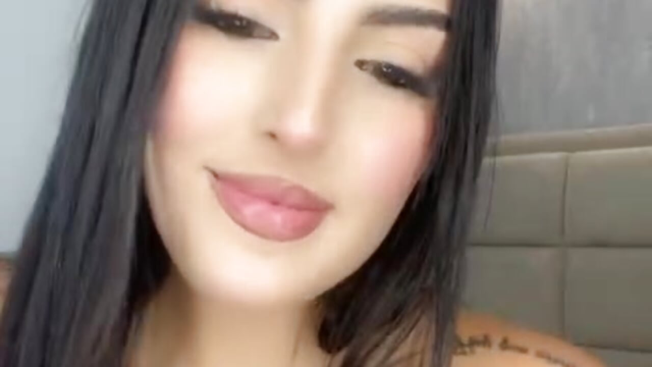 LET'S PLAY? - video oleh model kamera AriaaMoon_