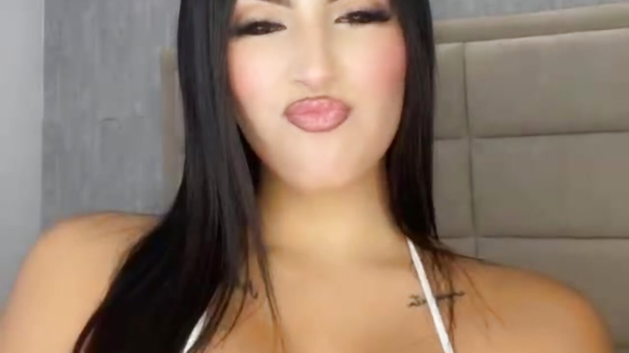 COME AND HAVE FUN – video od webkamerové modelky AriaaMoon_