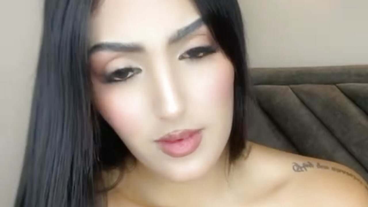 Pour your milk onto my tongue. - video by AriaaMoon_