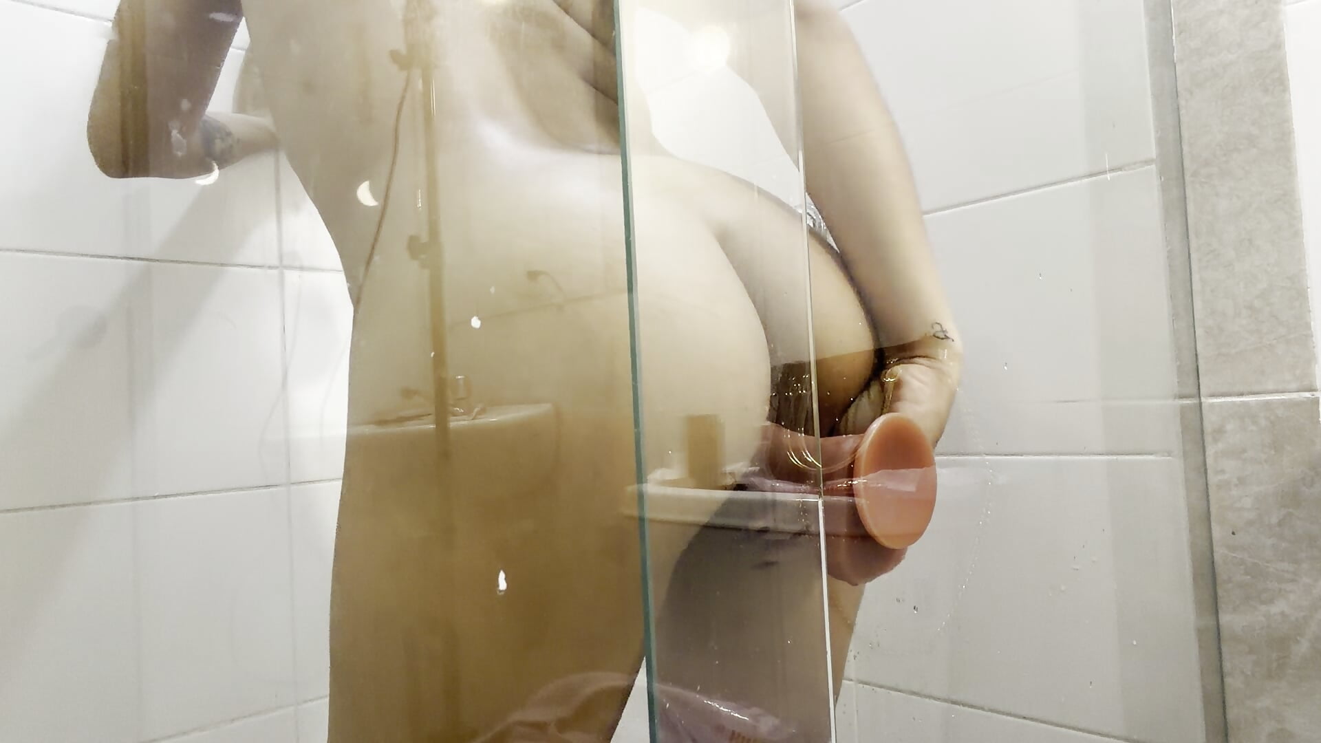 See me in the shower 💕 English Version - video by Chel__ cam model