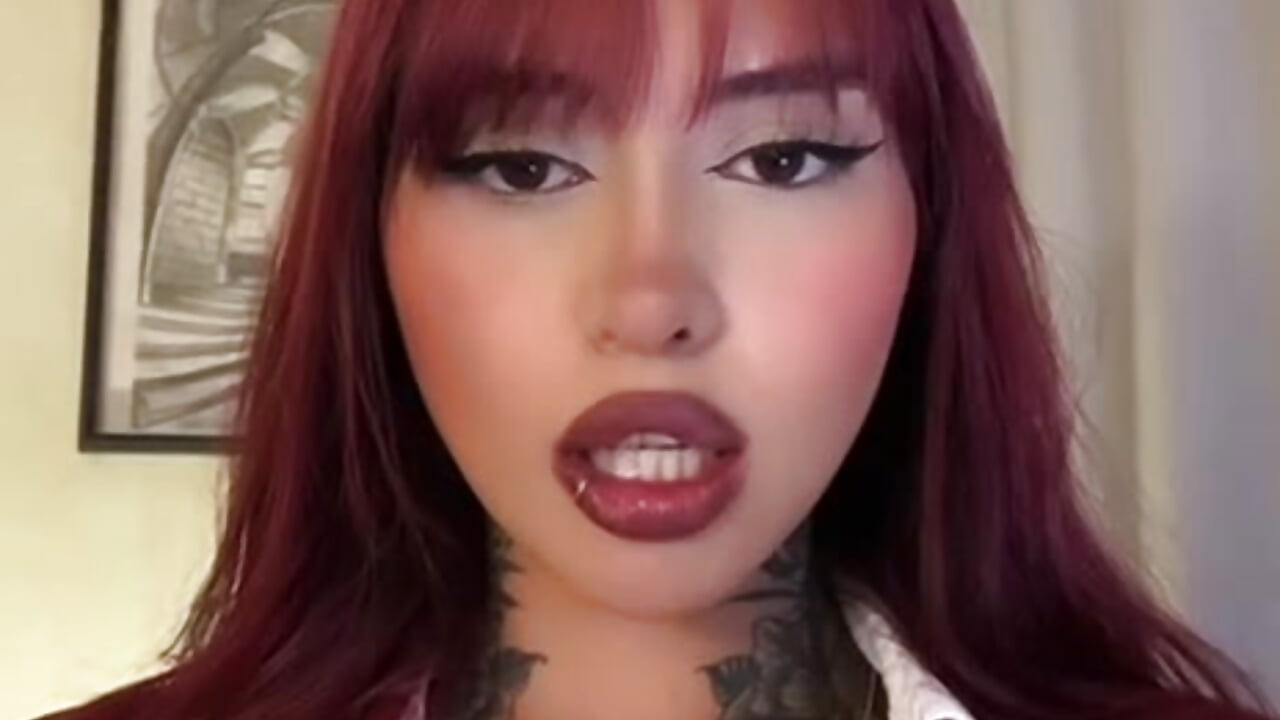 WhatsApp Video 2026-02-28 at 19,55,00 - Vanessarte_ adlı kamera modelinin videosu