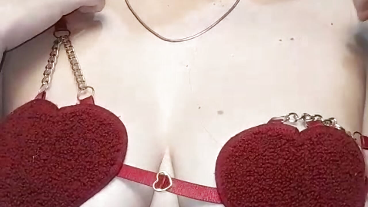 profile-intro-video-1769547299 - video van Maitebigboobs cam-model