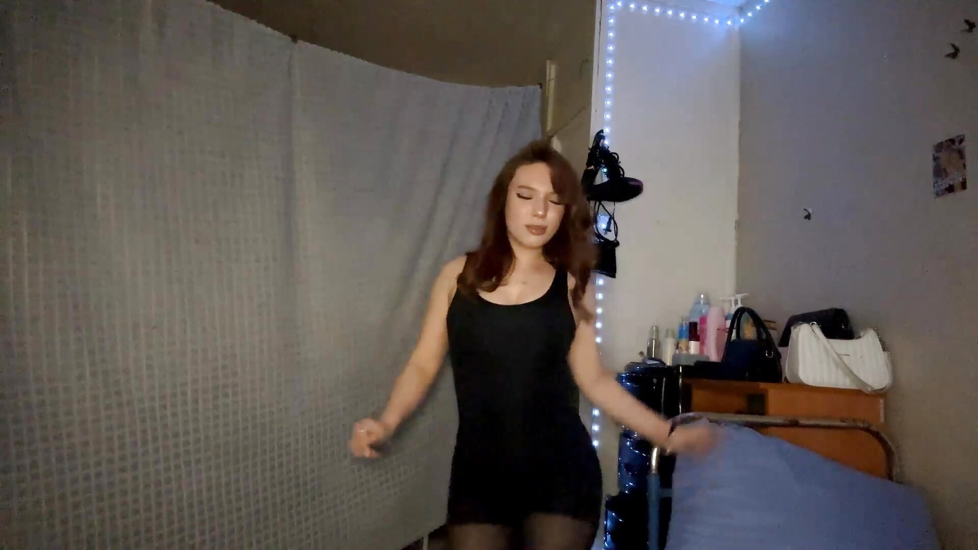 16 секунд, беспл - ক্যাম মডেল Mia_Brurherts-এর ভিডিও