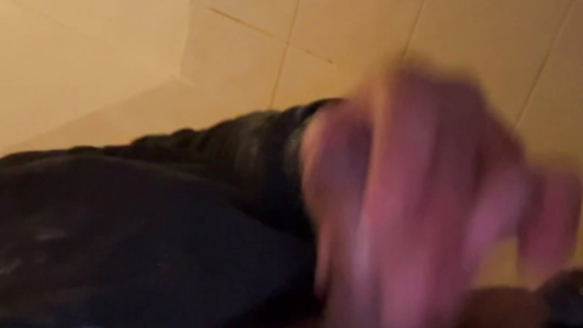 ADA40F16-C45A-4F08-8200-80694B644A0B.mov - clip cu hank1244 model videochat