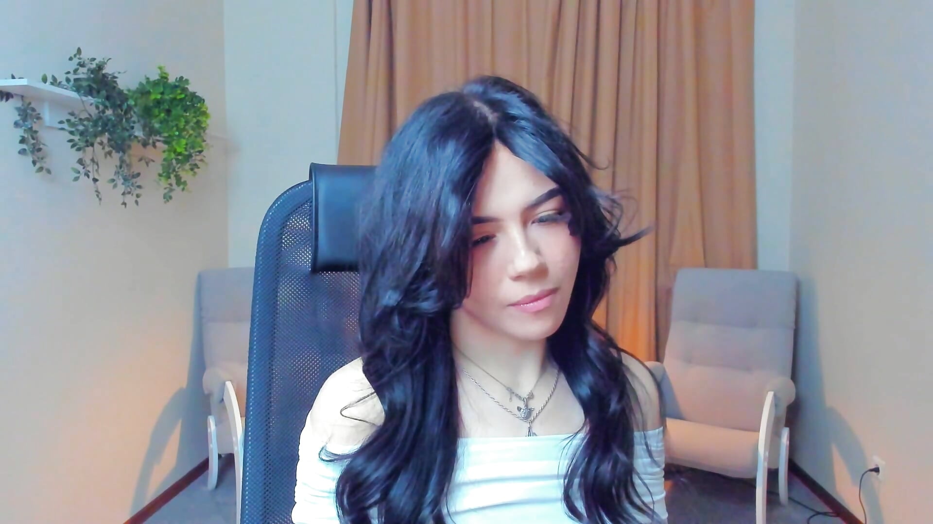 Eyes game - ShandiBaters adlı kamera modelinin videosu