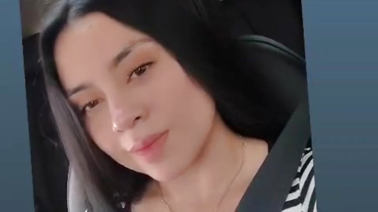 "I'll wait for you in bed. Don't be late." ♥ - video od modelky/modela Sofi_1x