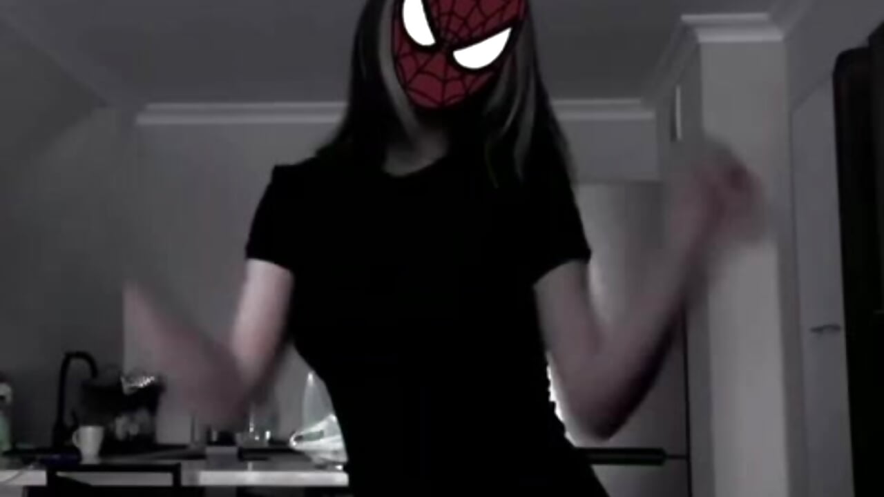 a little more dancing hehe - video od modelky/modela alorenna