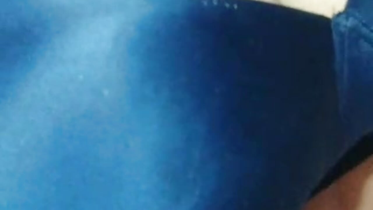 Don't touch me – video modela na kameri kroy52992